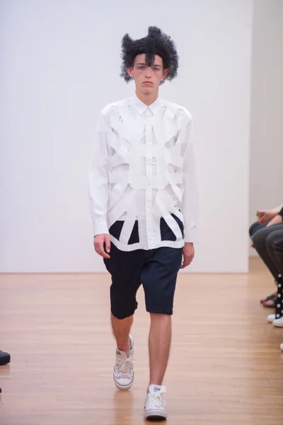 Look 24